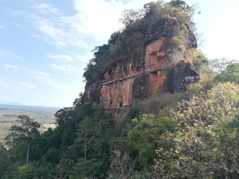 Provincie Bueng Kan 6 De uitdagende tempel op de rots Phu Thok