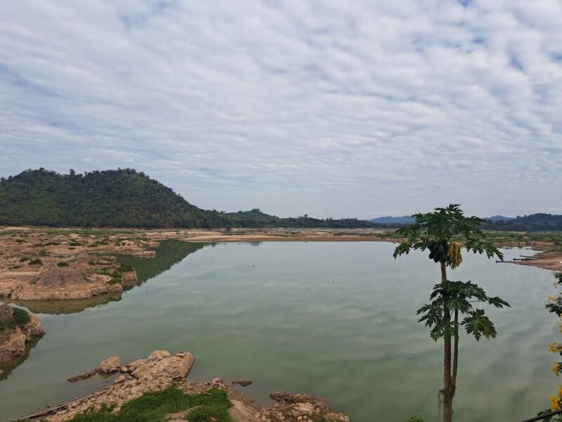 Provincie Nong Khai 6 In het westen door de bergen © Bert Sitters