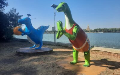 Dino's aan het meer © Bert Sitters