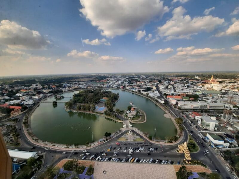 Roi Et provinciehoofdstad 3 Groene oase midden in de oude stad © Bert Sitters