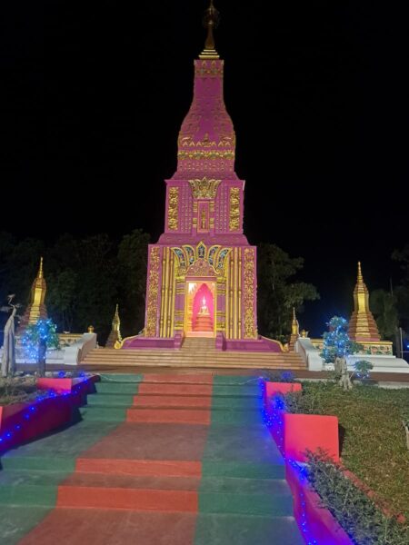 Nong Bua Lamphu provinciehoofdstad 6 Wat Machalai in Laotiaanse stijl © Bert Sitters