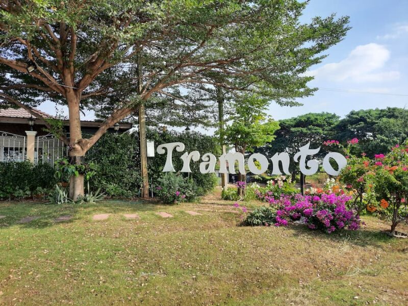 Kalasin provinciehoofdstad (mueang) 8 Aan het meer © Bert Sitters