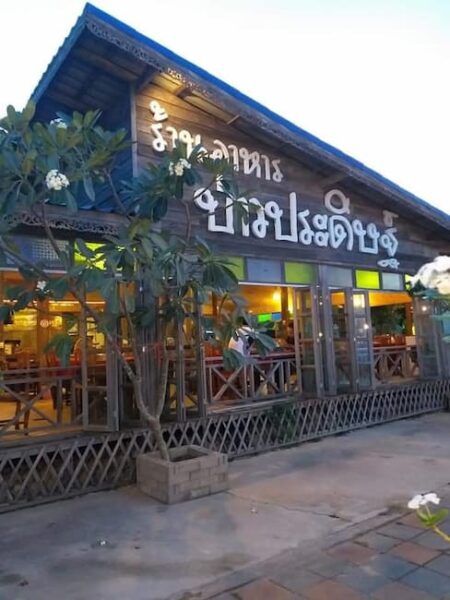 Mukdahan provinciehoofdstad 9 Vis uit de Mekong © Bert Sitters