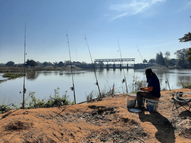 Provincie Maha Sarakham 9 De dam moet de Chi rivier temmen
© Bert Sitters