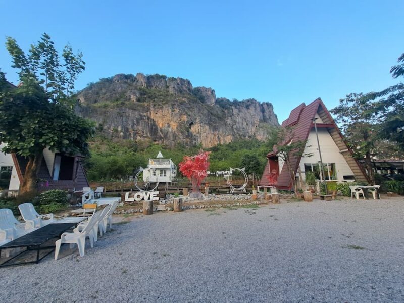 Phu Pa Man District 6 Phuphaman Ban Phasuk Resort © Bert Sitters