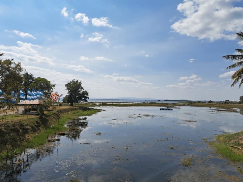 Tha Rae het katholieke dorp 12 Uitzicht over het meer © Bert Sitters