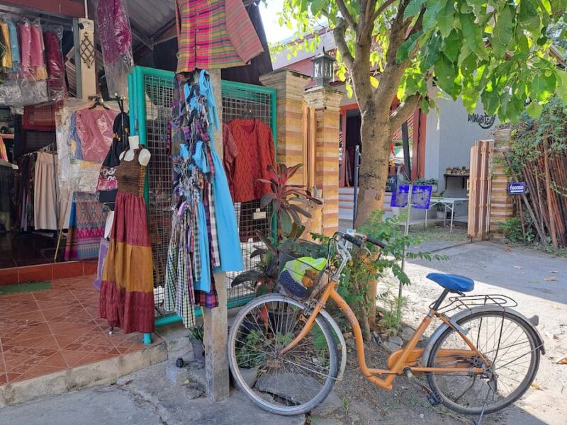 Surin provinciehoofdstad, olifanten en zijde 14 Goedkoper dan in Bangkok, maar let op © Bert Sitters