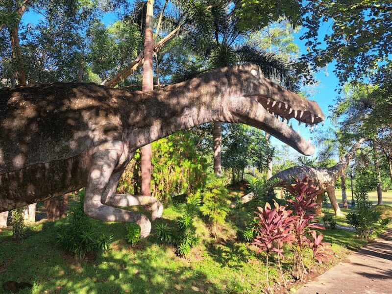 Provincie Khon Kaen 5 Dinosaurussen in de neus van Khon Kaen © Bert Sitters