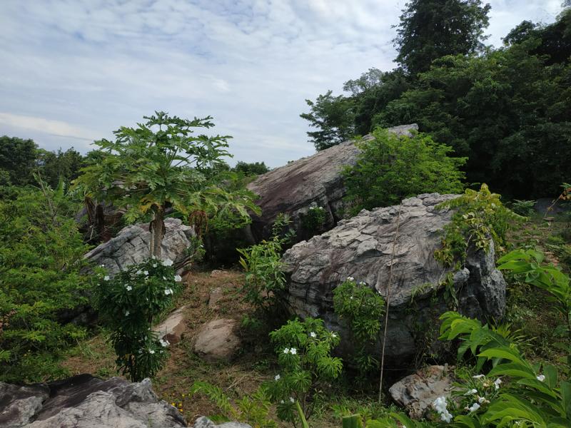 Sai Thong National Park in Chaiyaphum 5 Grote zwerfstenen