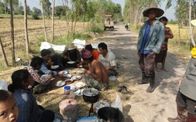 Lunch in de berm van de weg © Bert Sitters