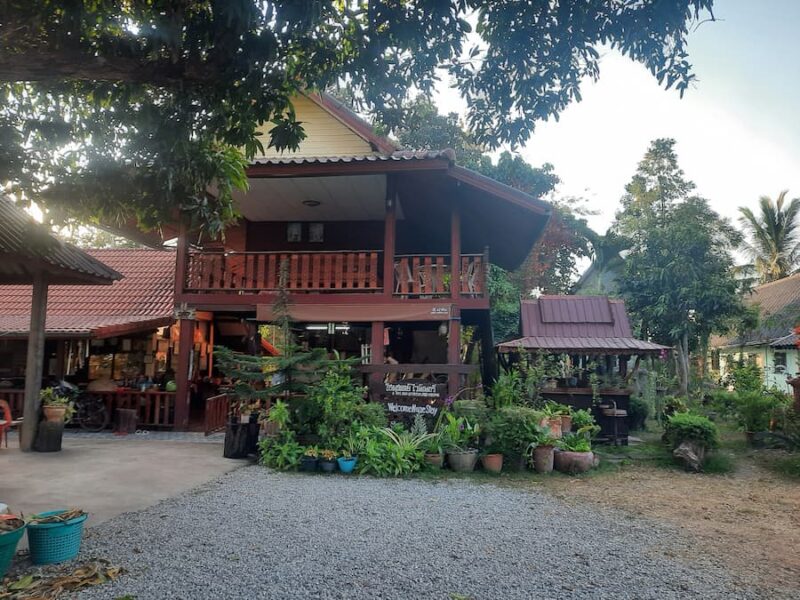 Ban Chiang UNESCO Werelderfgoed 10 Welkom in de Winery Home Stay © Bert Sitters
