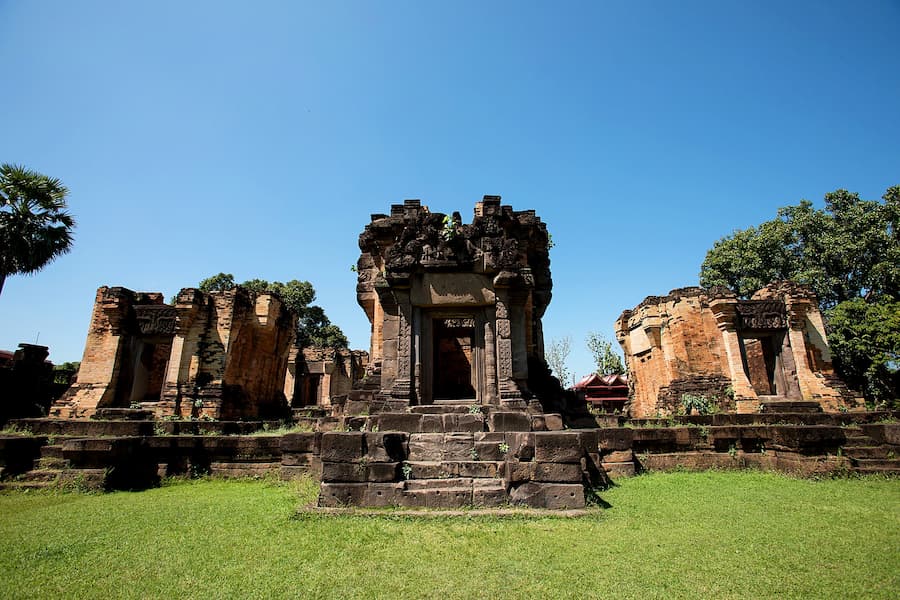 Uthumphon Phisai met Prasat Sa Kamphaeng Yai 2 Prasat Sa Kamphaeng Yai @ Peter Vanzanten