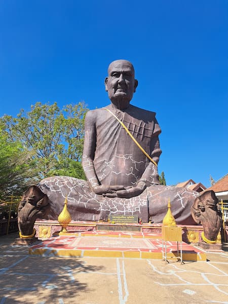 Uthumphon Phisai met Prasat Sa Kamphaeng Yai 3 Ook het nieuwe deel is indrukwekkend © Bert Sitters