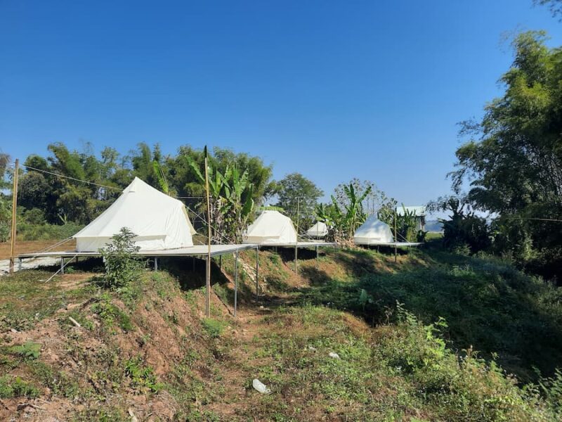 Phu Langka National Rark 10 Kamperen in luxe tenten bij Ban Phaeng aan de Mekong © Bert Sitters