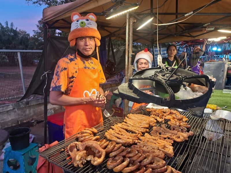 Khemmarat pareltje aan de Mekong 5 moeilijke keuze bij de straatstalletjes © Bert Sitters