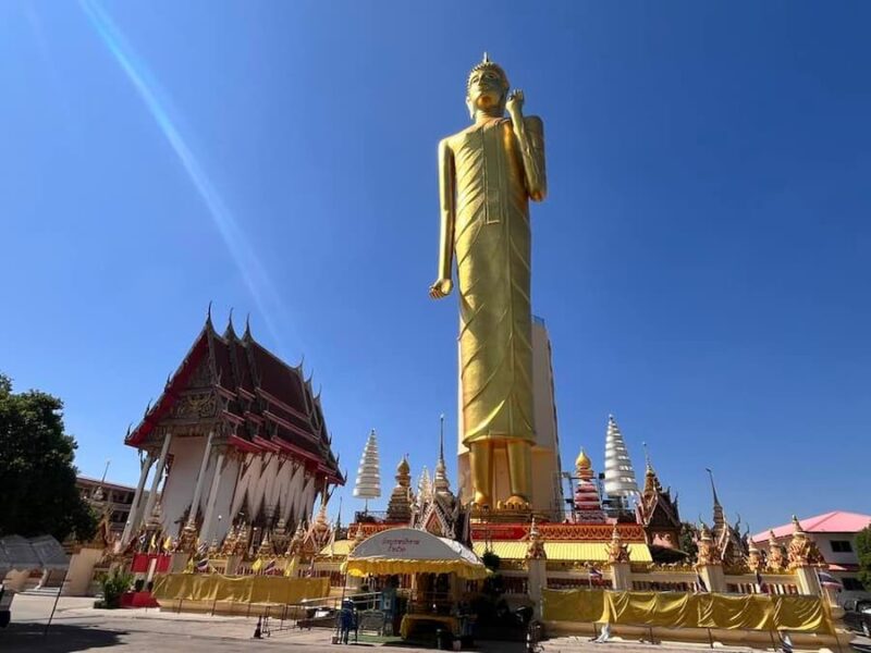 Roi Et provinciehoofdstad (Mueang) 6 roi-et-de-langste-staande-Boeddha-van-thailand-©-peter- vanzanten