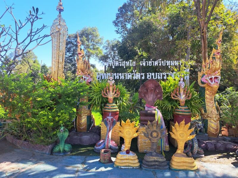 De Mun en de Chi in Ubon Ratchatani 6 Naga's in soorten en maten © Bert Sitters