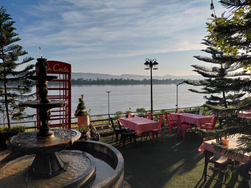 Bistro-Vera-Costa-heerlijk-aan-de-Mekong-©-Bert-Sitters