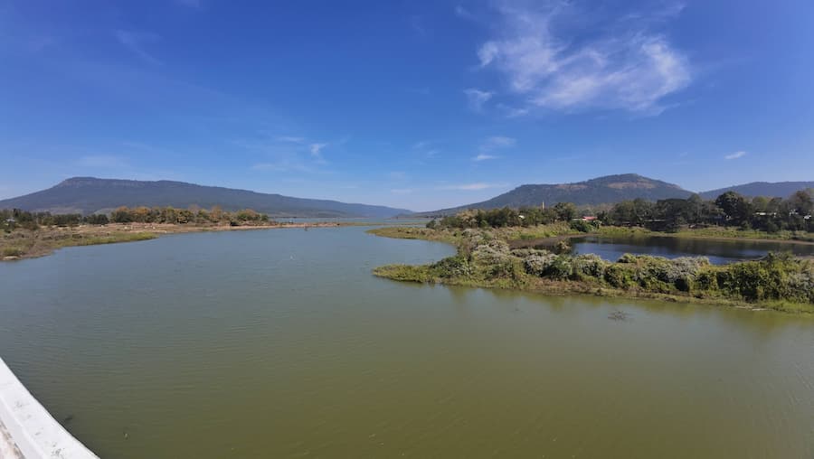 Blik-vanaf-de-Sri-Suk-Saran-Phatthan-Bridge-©Daniel-Bouckhuyt