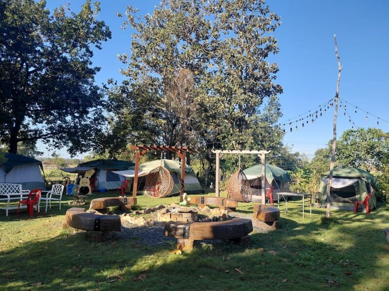 De Mekong in de provincie Ubon Ratchathani 14 Kamperen-Cha-Na-Dai-Resort-©-Bert-Sitters