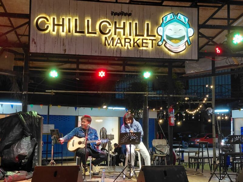 Nam Un Lake 6 Live-muziek-op-de-Chill-Chill-Market-in-Phang-Khon-©-Bert-Sitters