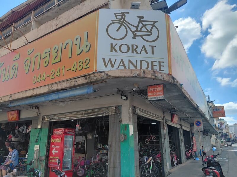 Fietsen in de Isaan 16 Prima-adres-voor-reparaties-©-Bert-Sitters