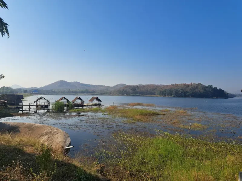 Het meer Ang Kep Nam Pha Wang in de provincie Nong Bua Lamphu. © Bert Sitters
