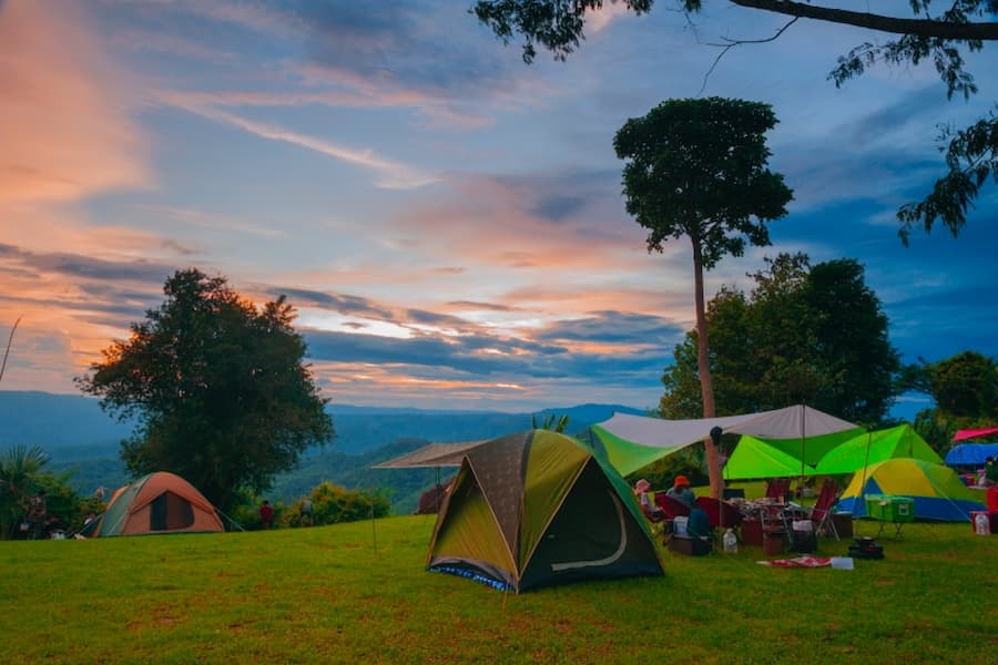 
kamperen-in-het-Thap-Lan-National-Park-©-TAT.