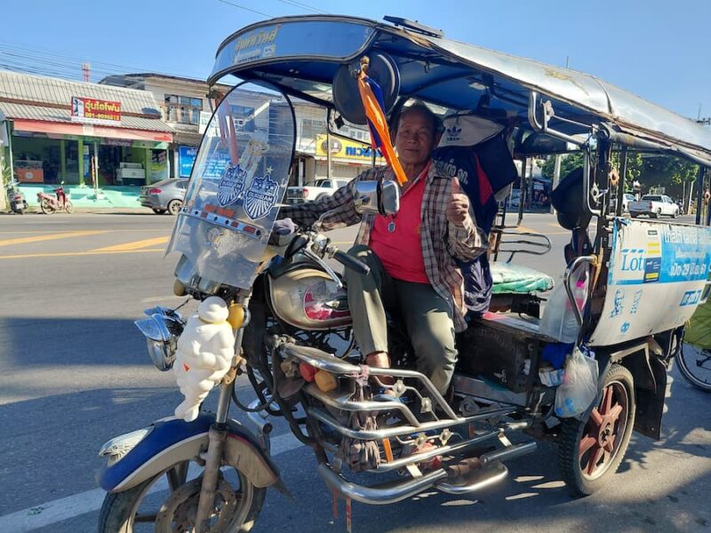 Het oosten van de provincie Kalasin 6 motortoektoek-in-Somdet-©-Bert-Sitters